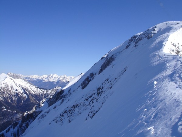 Face Nord : L'austère face Nord du Pécloz. Ca avait l'air bien soufflée