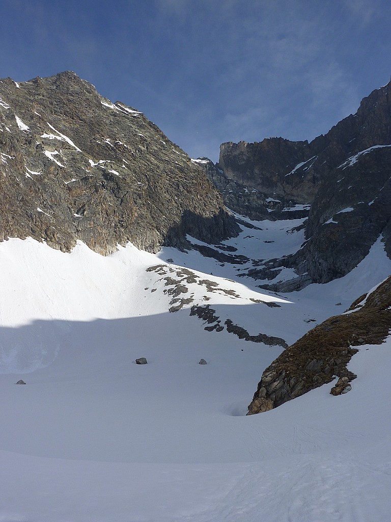 Sous le glacier S de la Glière : ça passe encore skis aux pieds