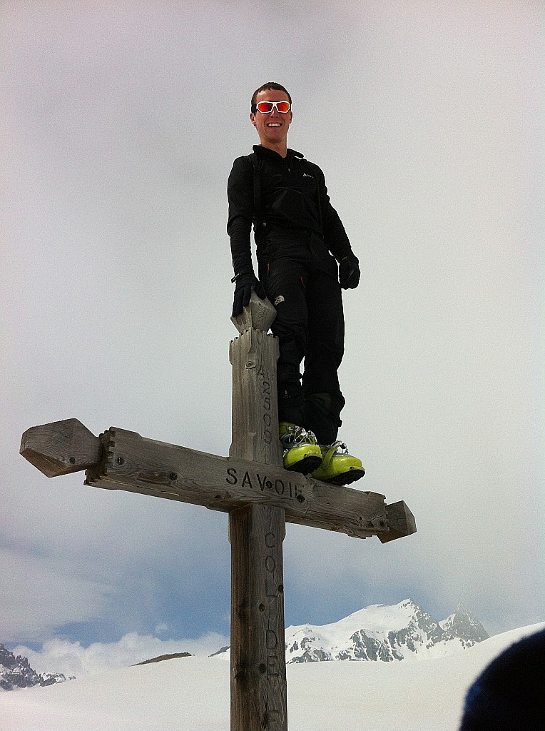 Frontiére : Entre haute alpe et Savoie a vous de choisir :)