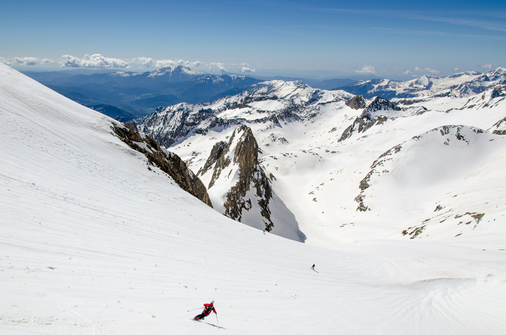 Posets : bon ski dans la face S