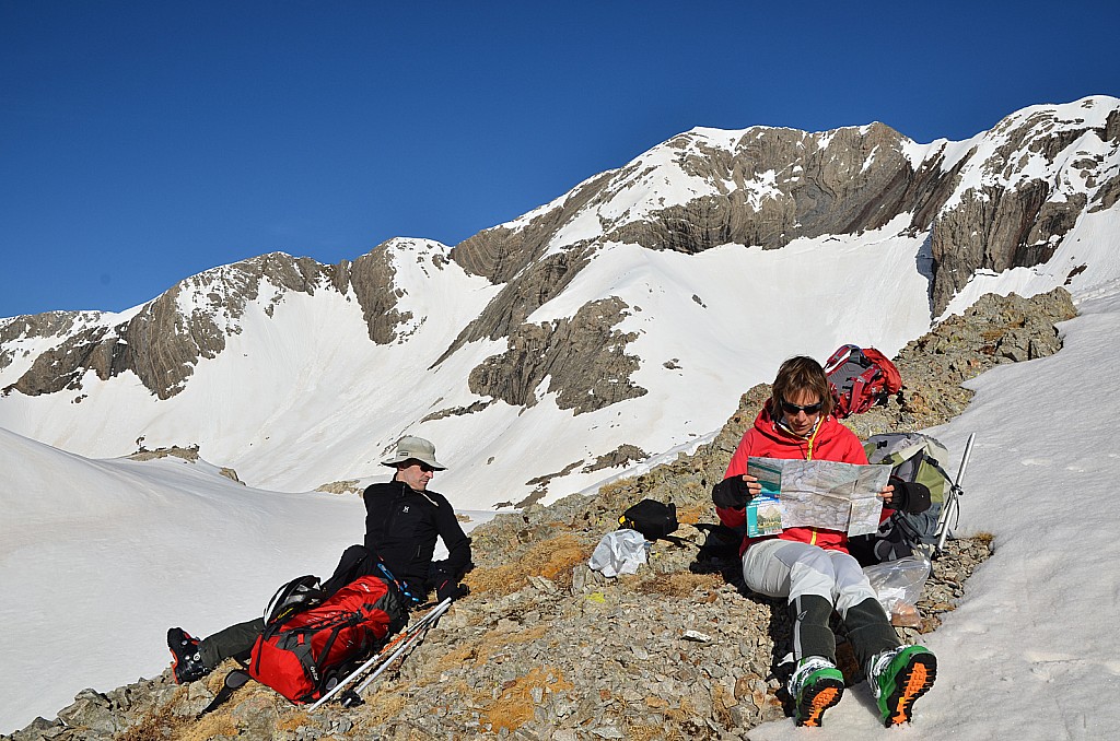 Posets : petite pause devant la crête et le pic d'Espade