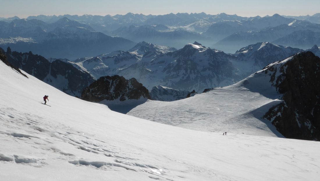 Glacier du Pelvoux : L'échauffement sur les pentes douces entre Puiseux et Petit Pelvoux