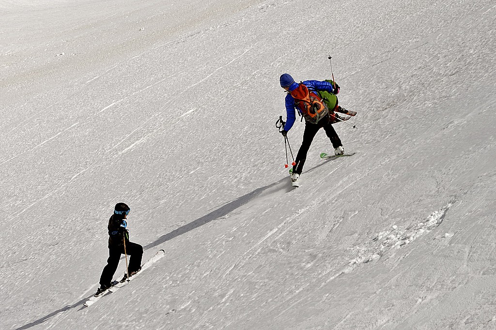 #5 debut de la descente : ...Comme a la descente! a ce premier virage tout dans la tête, heu non dans les bras de papa. debut de la descente : ...Comme a la descente! a ce premier virage tout dans la tête, heu non dans les bras de papa.