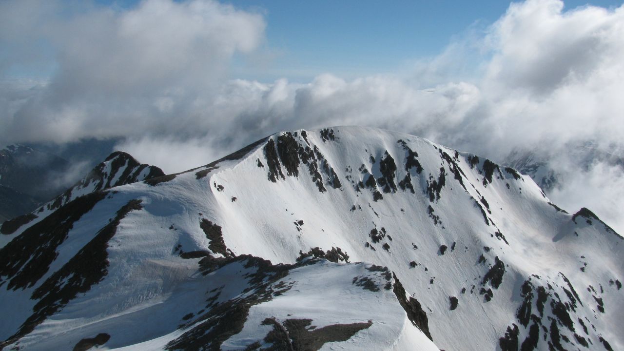 #1 Montcalm vue depuis le sommet : Pas de Montcalm ce jour, fait un peu frais Montcalm vue depuis le sommet : Pas de Montcalm ce jour, fait un peu frais