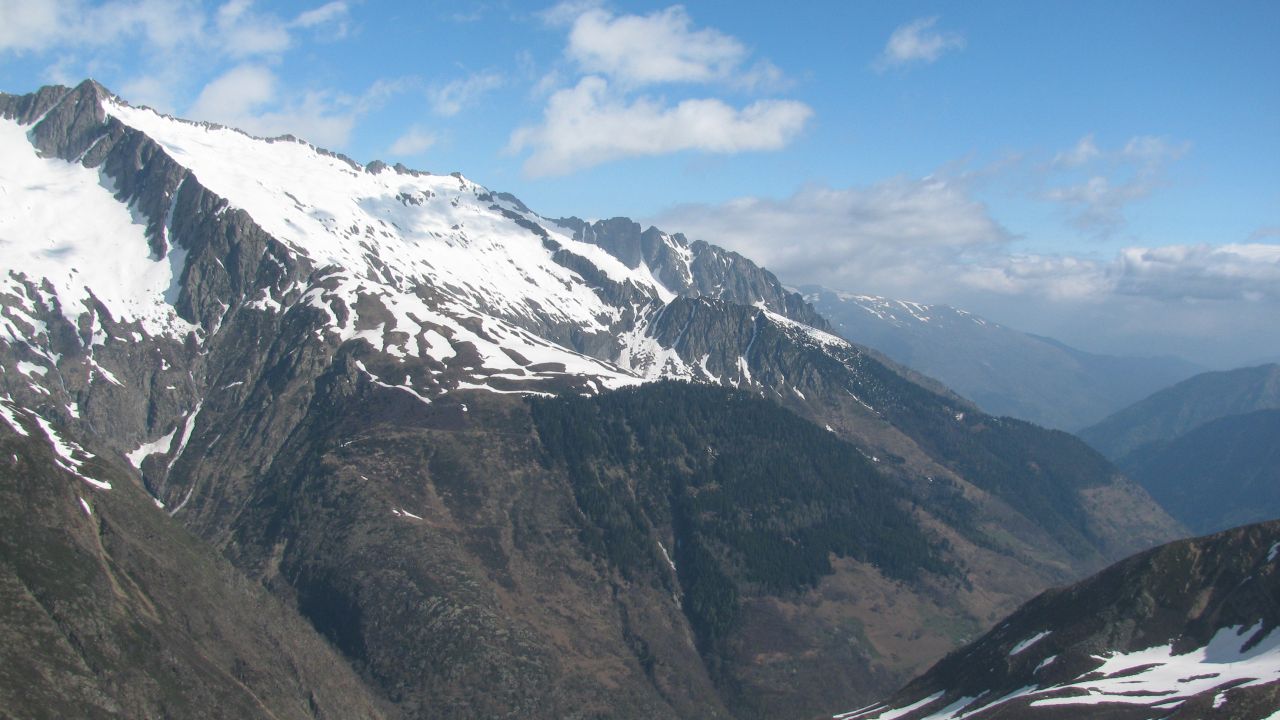 #11 Pique rouge de Belcaire : Pique rouge de Belcaire, conditions de la face : du portage... Pique rouge de Belcaire : Pique rouge de Belcaire, conditions de la face : du portage...