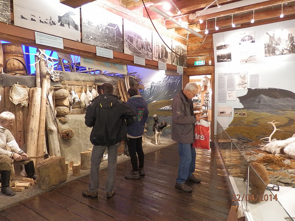 Joël, Pierre et Yves lors de : la visite du musée polaire