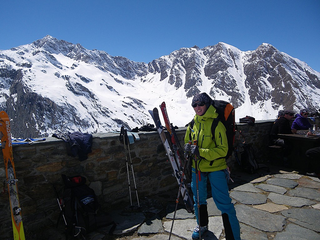 Refuge Tacshhutte : Jour 3 - On répare la fixe et Aude et Marc descendent seuls vers Tacsh.