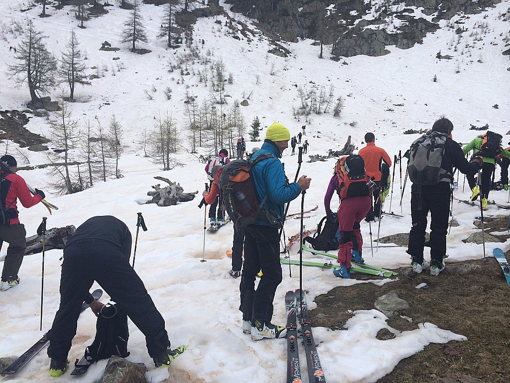 On chausse après un bref : On chausse après un bref portage