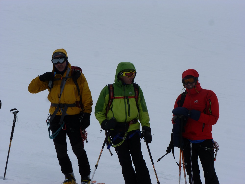 glacier de Mellich : jour 4 : dommage que le temps soit couvert; ce glacier immense doit être formidable à skier