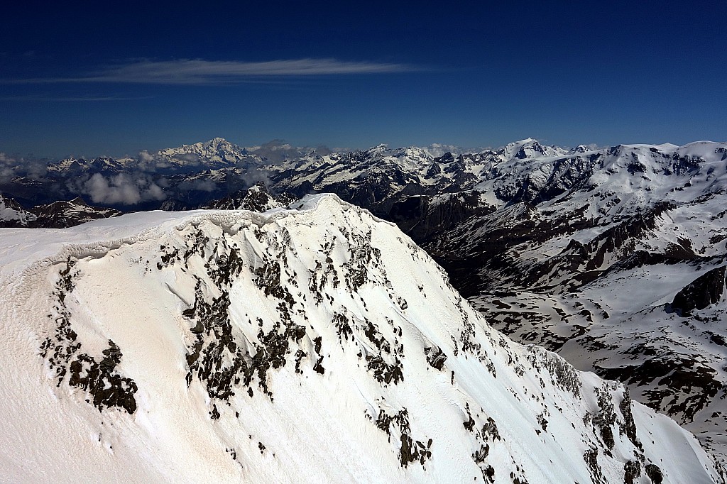 Sommet : Mont Blanc et Grande Casse dominent...