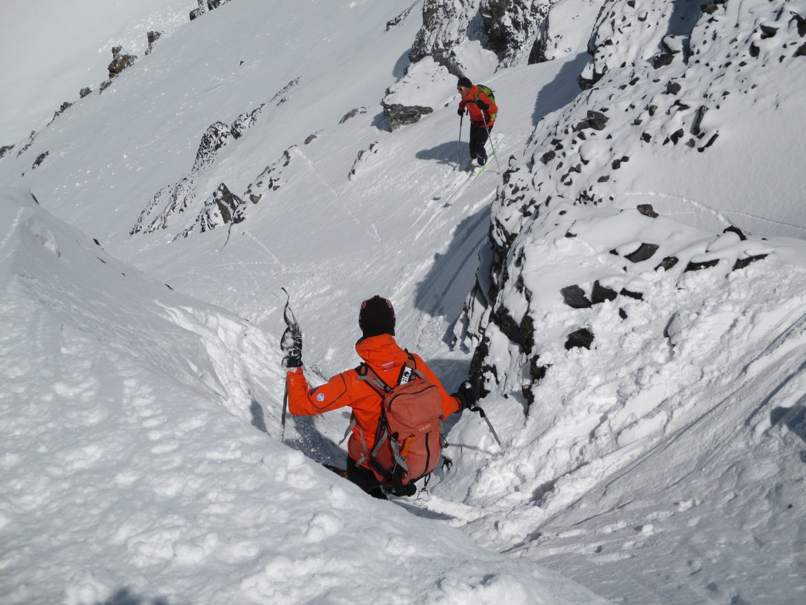 Tour Sallière : Basile dans ses oeuvres dans le passage "clé" de la face, sous l'oeil un poil inquiet de Vincent !?! ;o)