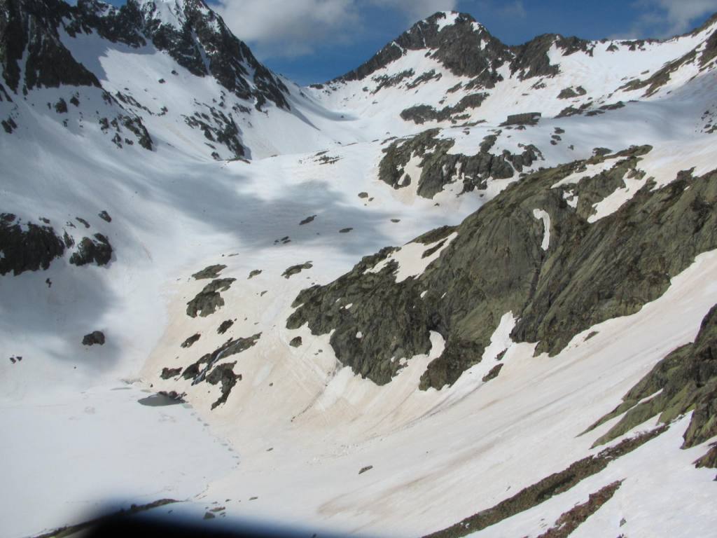 Valscura superbe vallon : depuis la montee au col de Valscura, une superbe descente en moquette