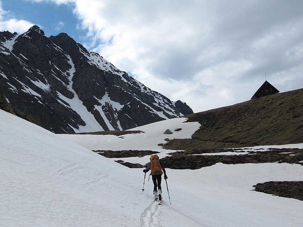 Le refuge de Turia : au loin..