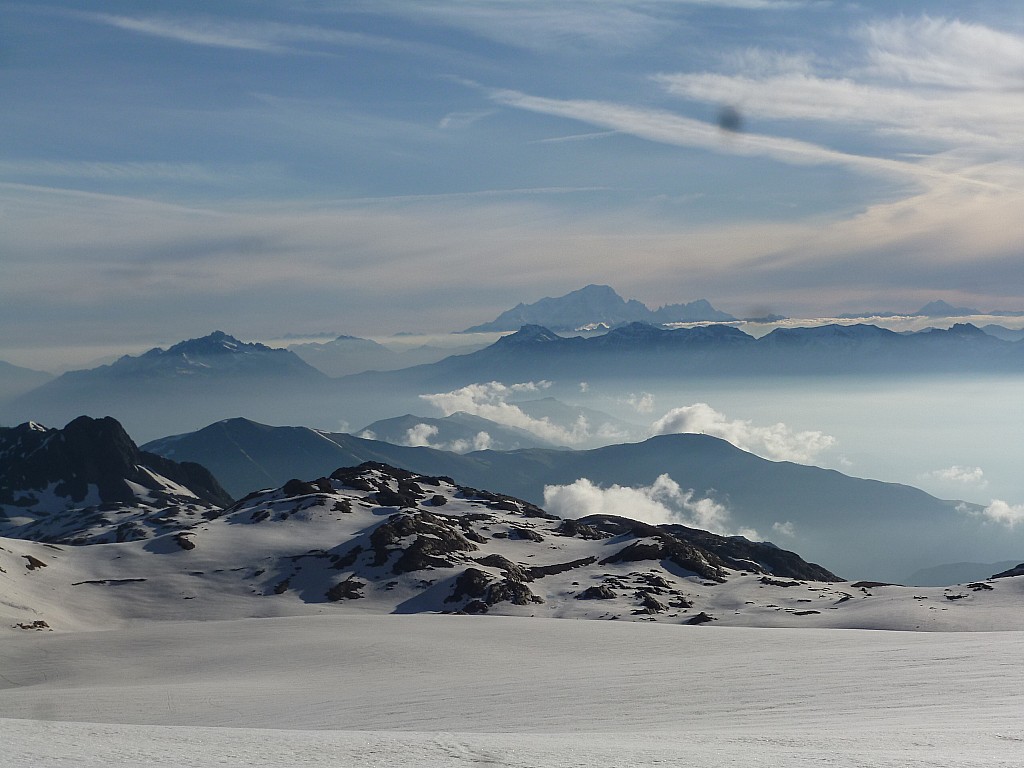 Glacier : Le Mont Blanc et tous ses serviteurs en plans successifs
