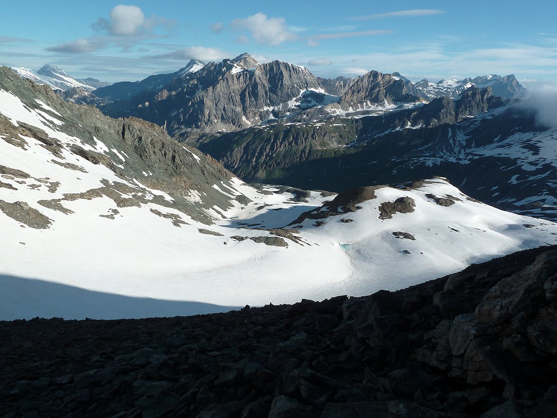 Col du Montet : Vue au Nord sur le Glacier des Sources de l'Isère et le secteur Prariond, Bassagne, Bazel...