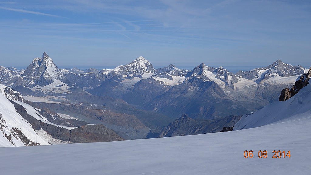 Les 4000 de Zermatt avec entre : autre le Cervin et la Dent Blanche
