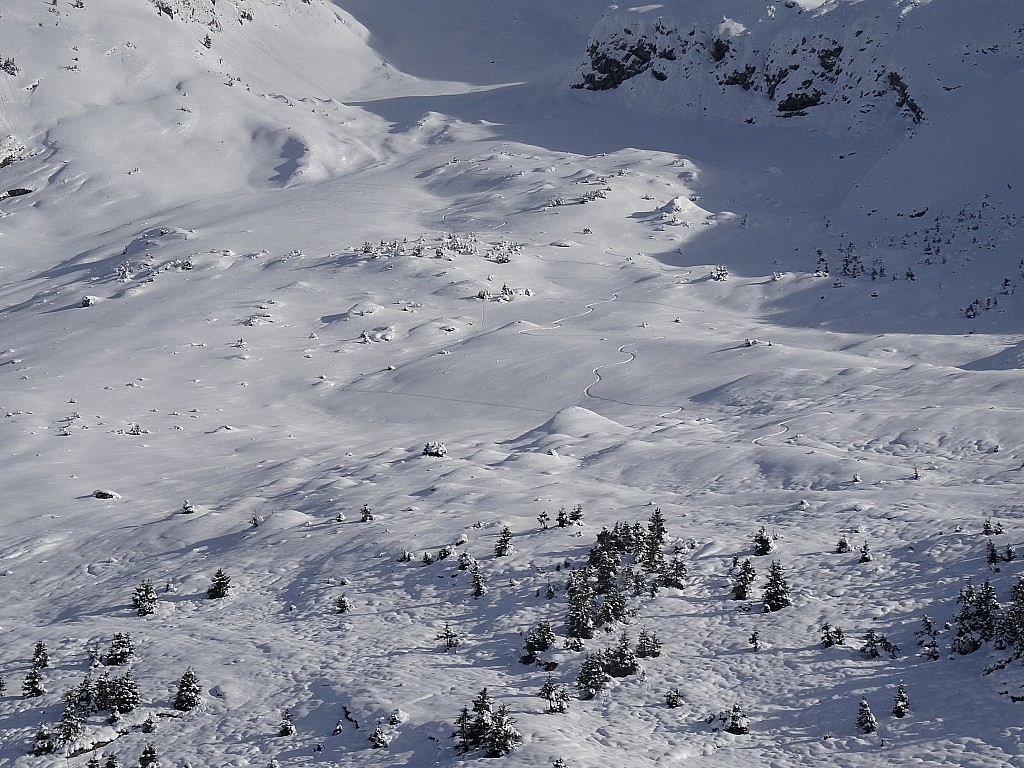 Merdassier : Trace dans la combe NW.