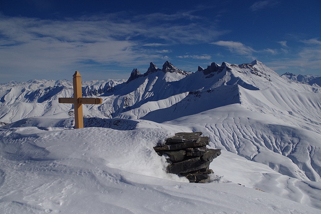 Summit : Sommet du Pic du Mas de la Grave avec sa nouvelle croix (pas bien haute et idéale pour se reposer dessus).