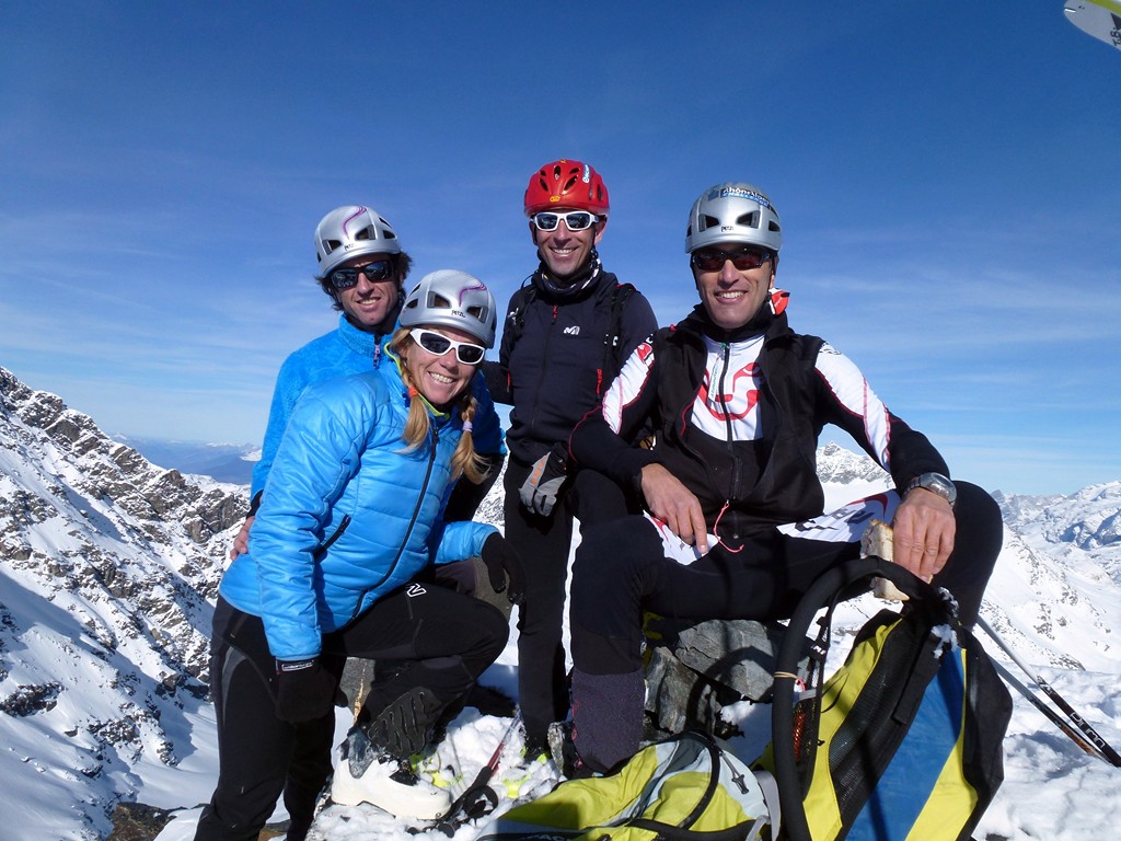 une partie de l'équipe : au sommet