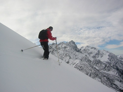 Descente : Pas facile de photographier Vivi38 debout sur ses skis ;o)
S'est débrouillle comme un chef, premier chaussage depuis (presque) 10ans !