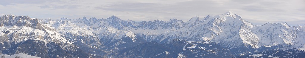Panorama vers le Mont Blanc depuis le col.