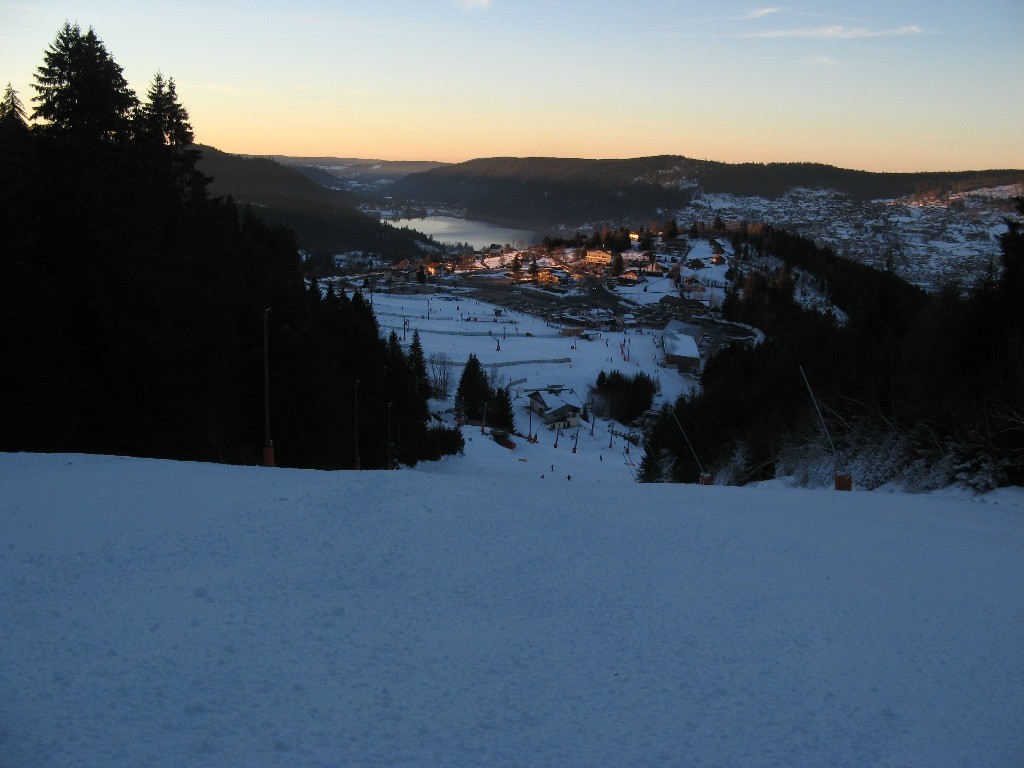 Vue sur Gérardmer depuis la piste de la Mauselaine