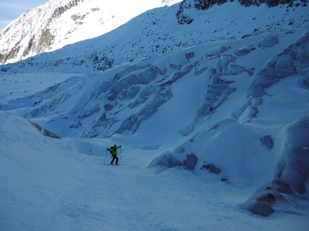 slalom dans le glacier.