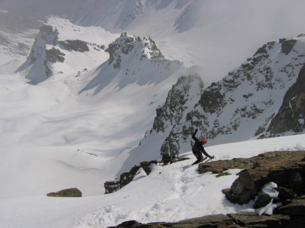 Pic de la Grande Valloire : Philippe redescend du sommet pour rejoindre l'entrée de la face est.