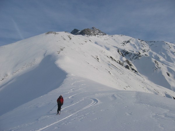Croupe : Après moultes looses et péripétie, on atteint enfin la fameuse croupe finale: en neige transfo, un régal, avec une vue magnique!