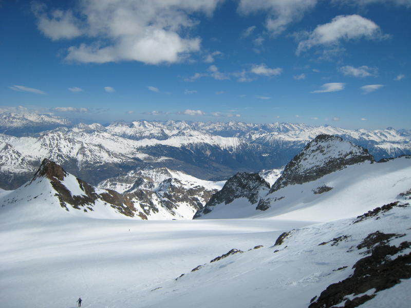 panorama : vu depuis le pic du Rif sur la montée aux Dômes