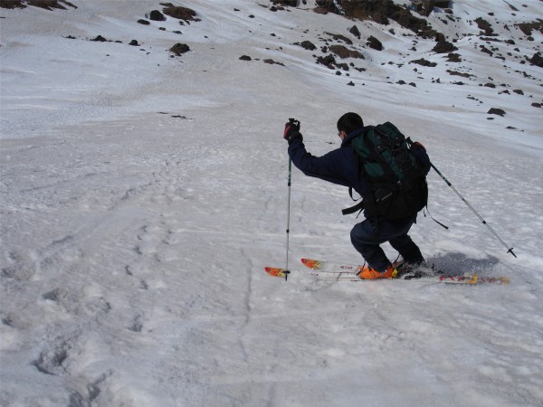 Le ski est bon, sur la portion raide qui domine le refuge (photo Nath)