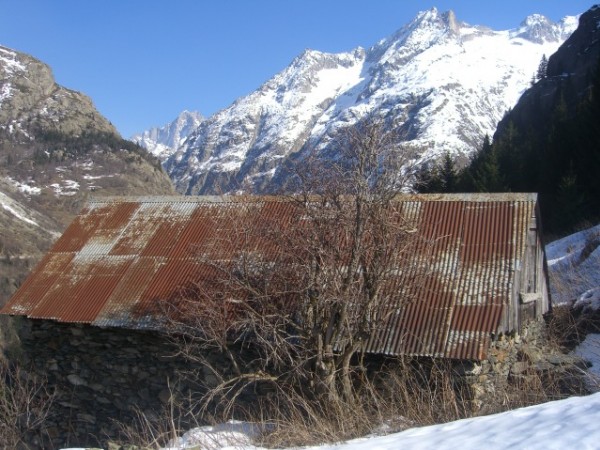 Les chalets de la Gassaudrière : Bien belle c'est petite habitation de montagne