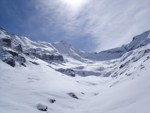 Versant  N de la Luette : Le beau versant N de la Luette et le vallon de l'En Darrey depuis le lac des Dix. Des choses à faire...