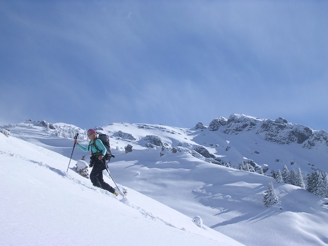 roc de Tavaneuse : Anne dans la tranchée de neige