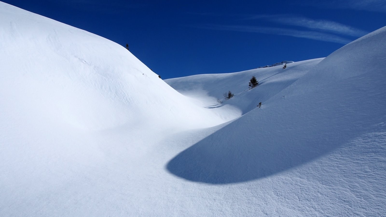 Remontée vers Le Grand Crétet, à l'écart des pistes de fond.