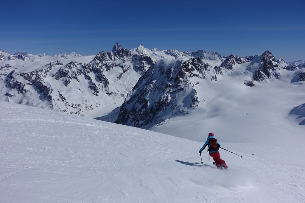 Pentes bien lissées par le vent 