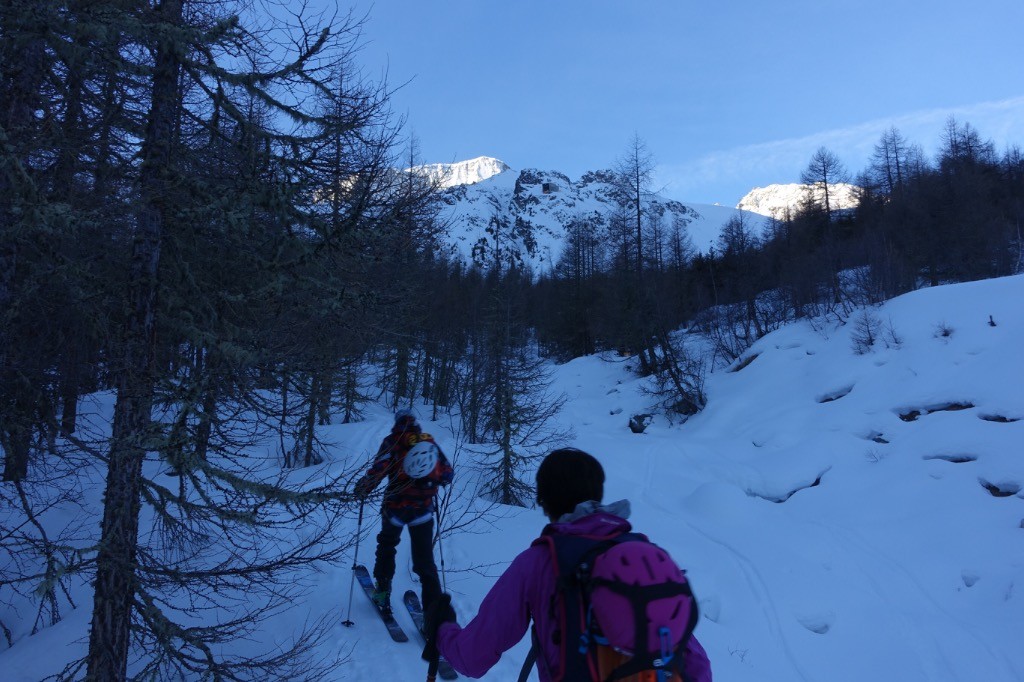 C'est parti c est tout la haut le point au soleil !