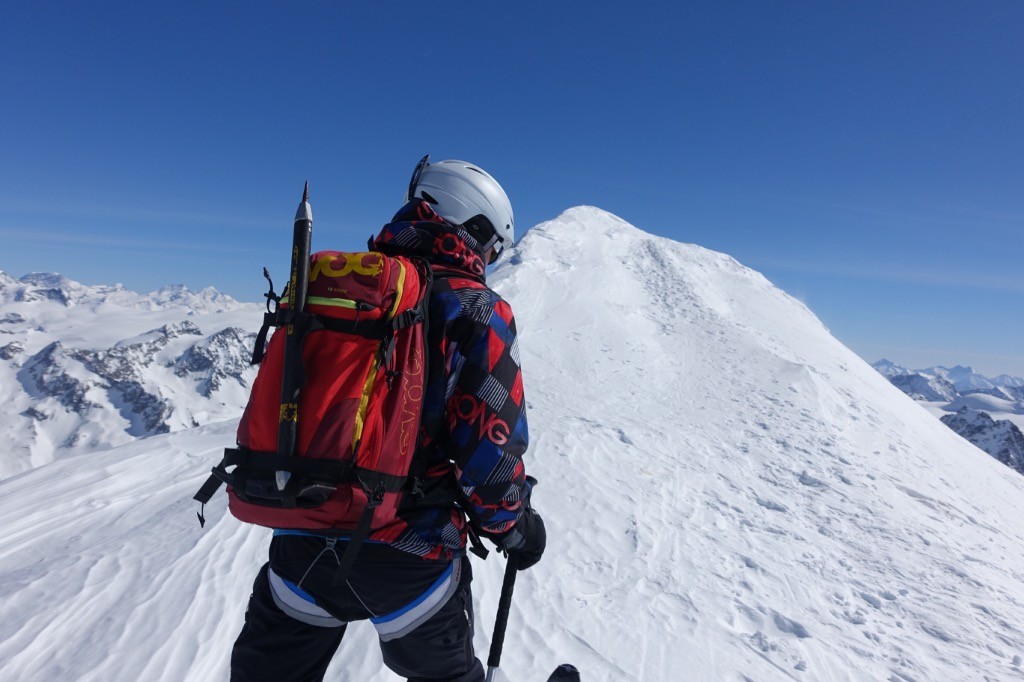 Romain presque au sommet 