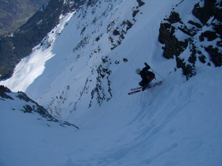 Mirantin : Dans la première moitié du couloir.