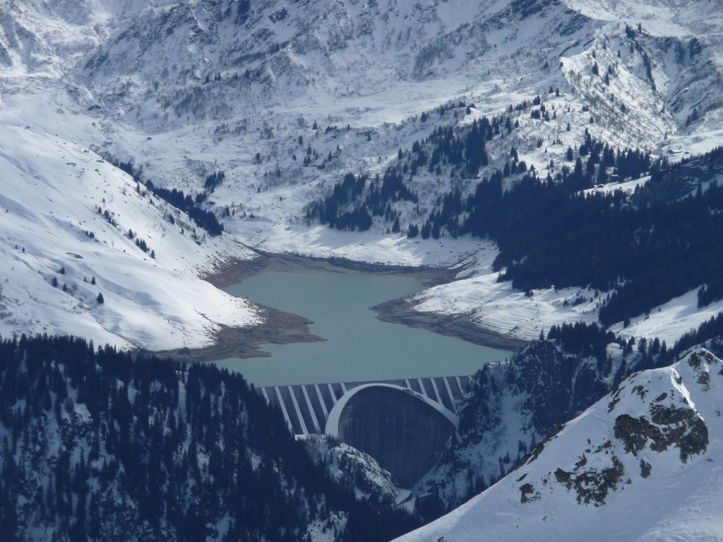 Lac et barrage de Roselend