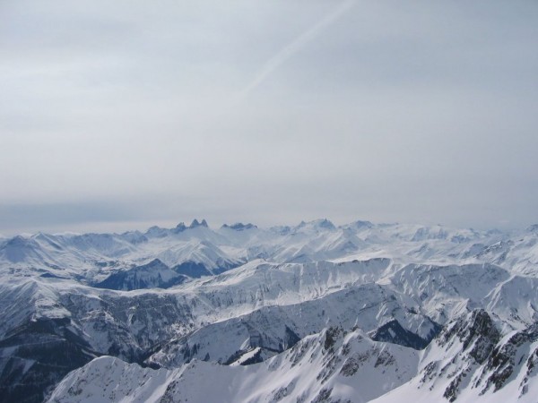 Vue du sommet : C'est bien blanc pour un 31 mars