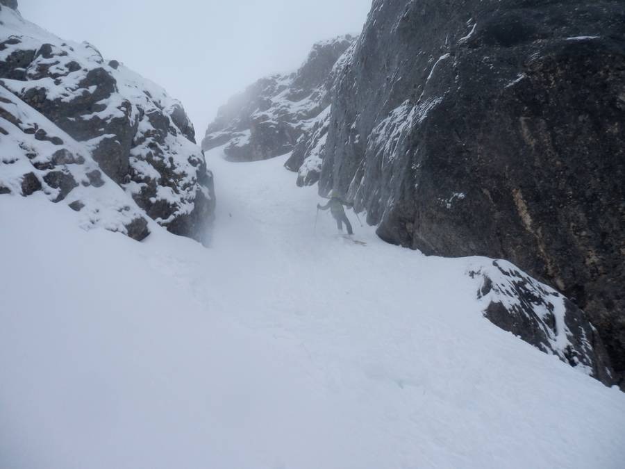 Couloir du haut, neige facile à skier