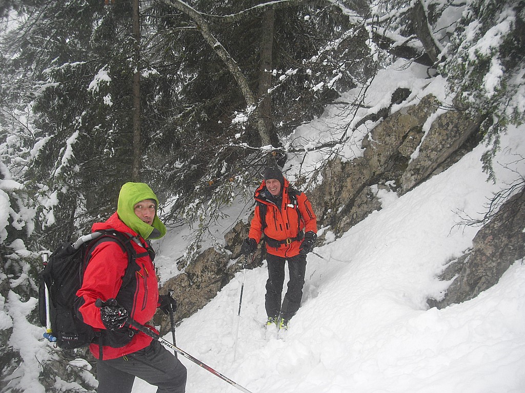 Re passage délicat a la descente. J'arrive trop tard pour la photo de l'année.