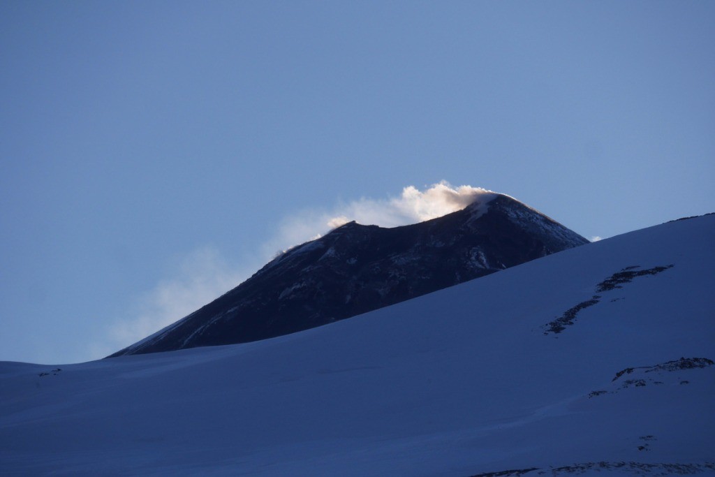 Le cratère Sud Est vu depuis Citelli, un beau cône 