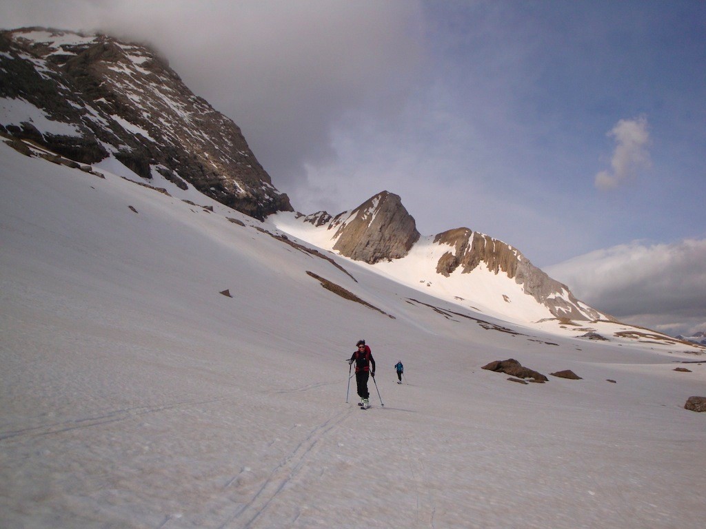 Traversée sous la face Nord du Taillon