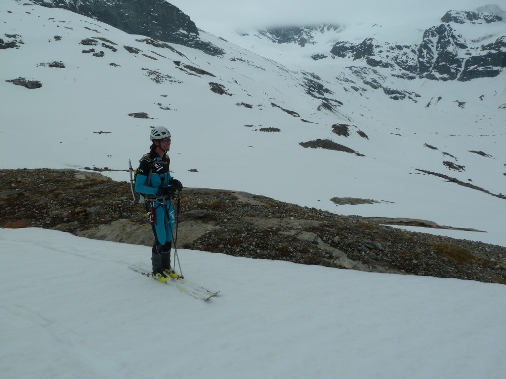 Arrivée au plan des Evettes, Raph et bas du glacier des Evettes en fond