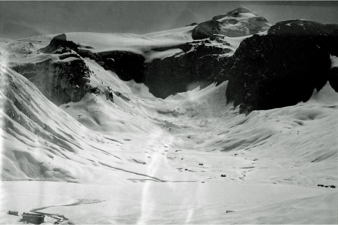 La Grande Motte, il y a 60 ans... dans sa chape glaciaire... Créativité inouïe de la nature. 