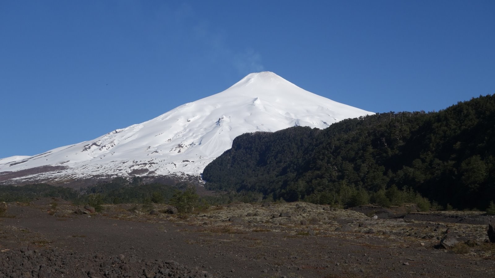 Vue du volcan depuis la piste de descente