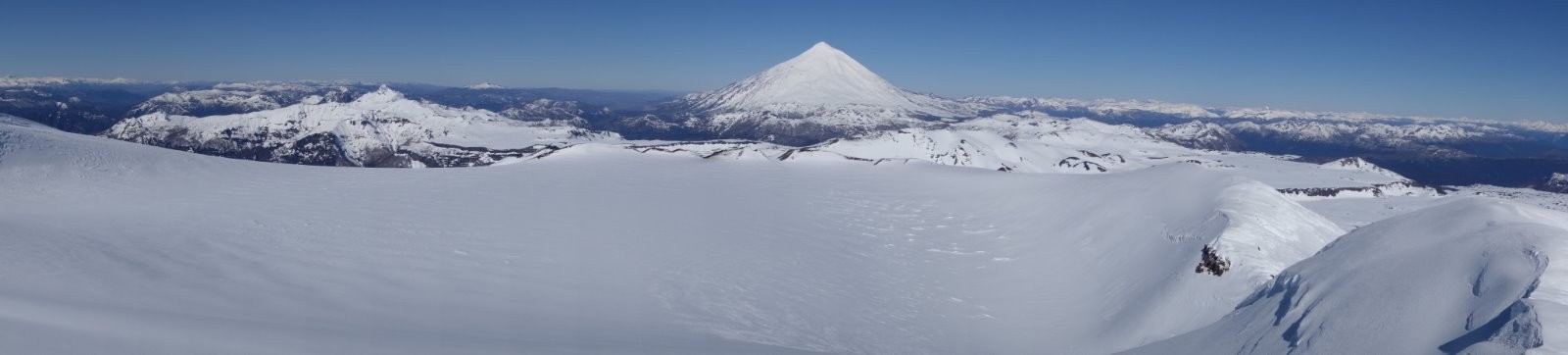 Panorama sur le volcan Lanin