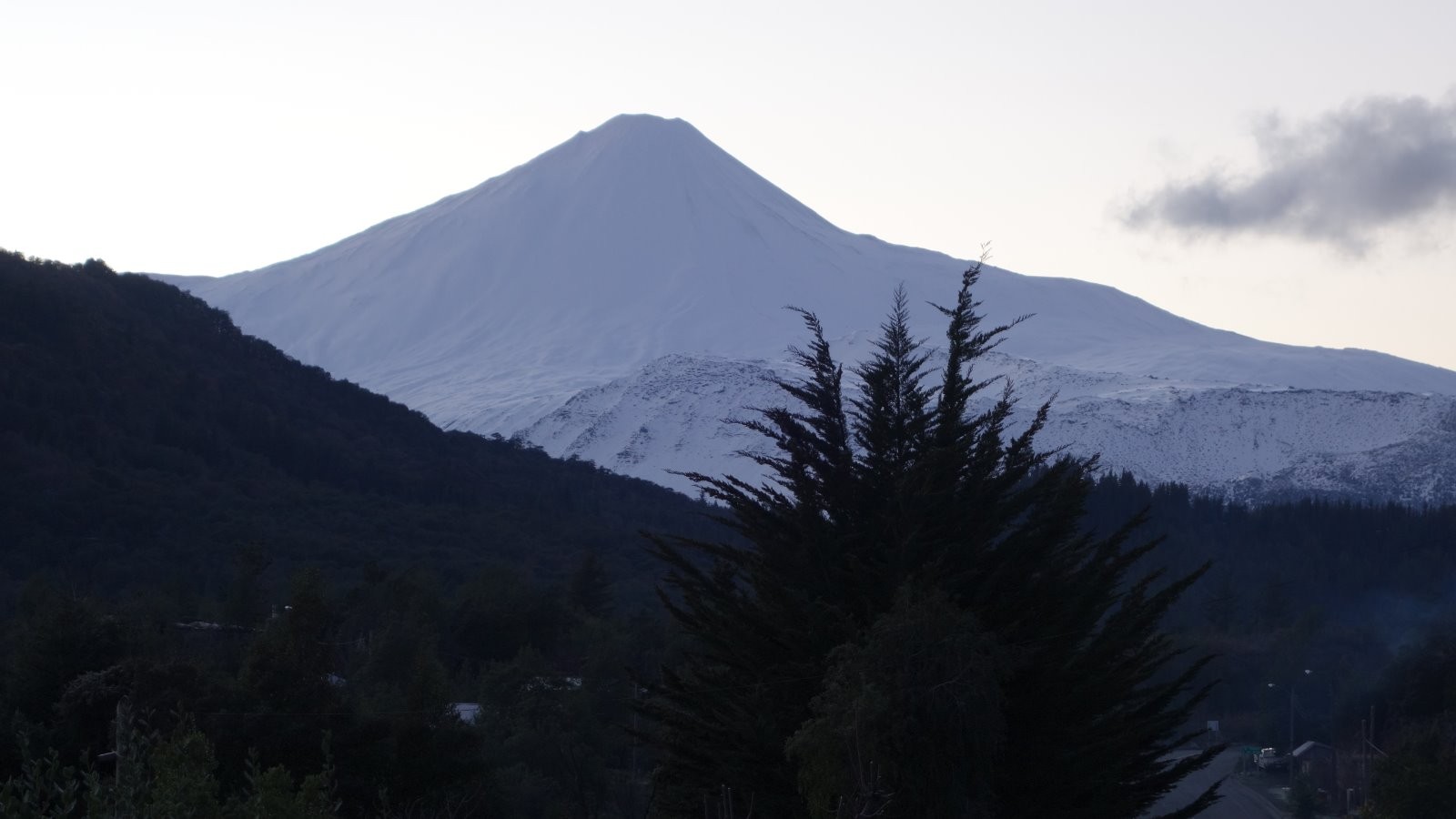 Le volcan Antuco au matin du 10 Septembre